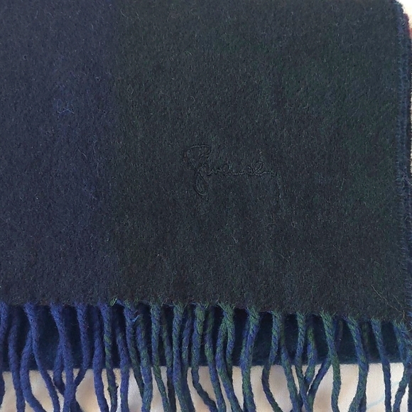 Givenchy cashmere scarf - Picture 12 of 13